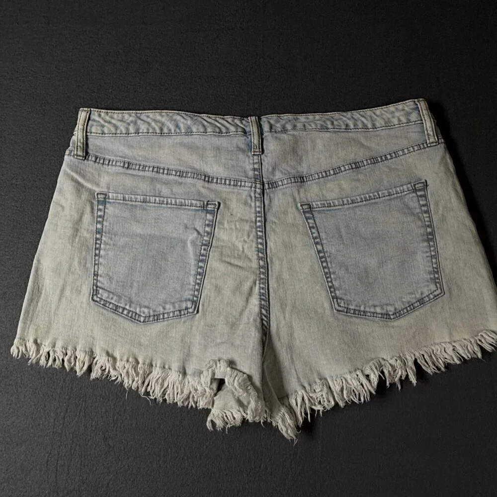 Wild Fable 5 Button Jean Shorts Size 18 - Picture 7 of 8